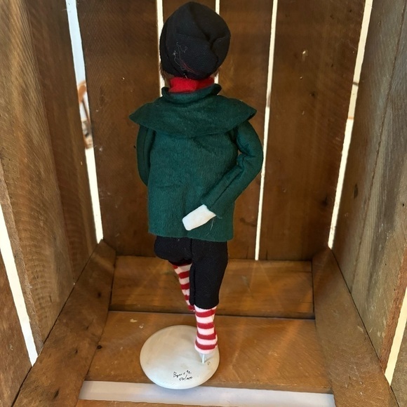 Buyers Choice The Skaters Standing Christmas Figure 1992 - Needs Repair - Picture 4 of 5